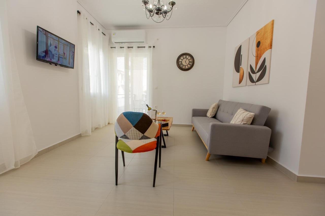 Costos Condos New 10A 1 Bedroom 나프팍토스 외부 사진
